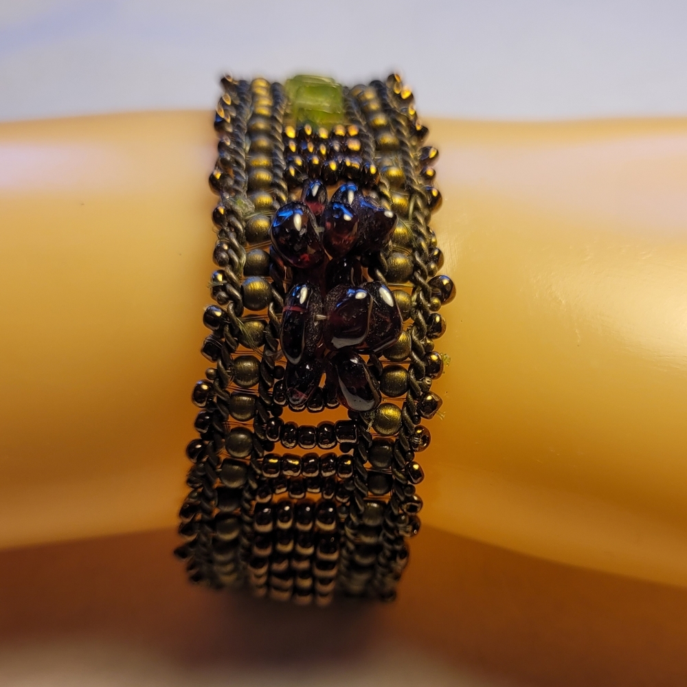Bead bracelet